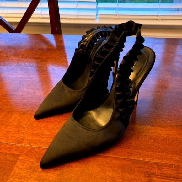 GOOD AMERICAN Show Off Pump - Black Satin - US Size 10.5 - Picture 3 of 4